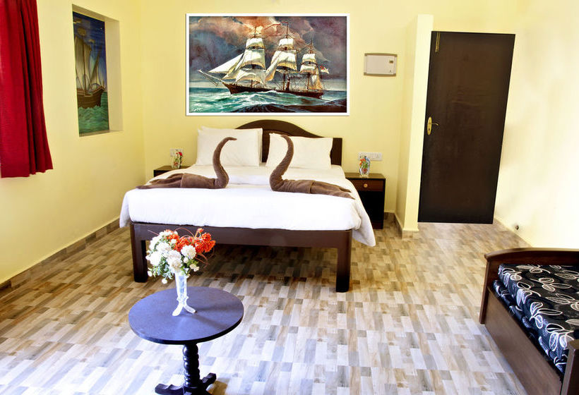 Hotel Marina Bay Beach Resort 5