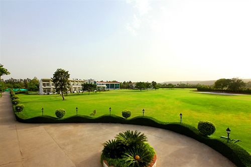 Hotel The Awesome Farms & Resorts 17