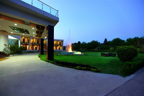 Hotel The Awesome Farms & Resorts 18