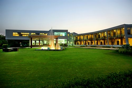 Hotel The Awesome Farms & Resorts 8