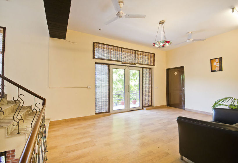 Hotel Oyo Rooms Cyber City II 10