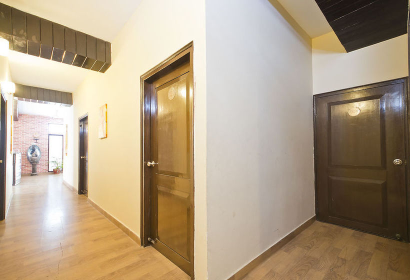 Hotel Oyo Rooms Cyber City II 11