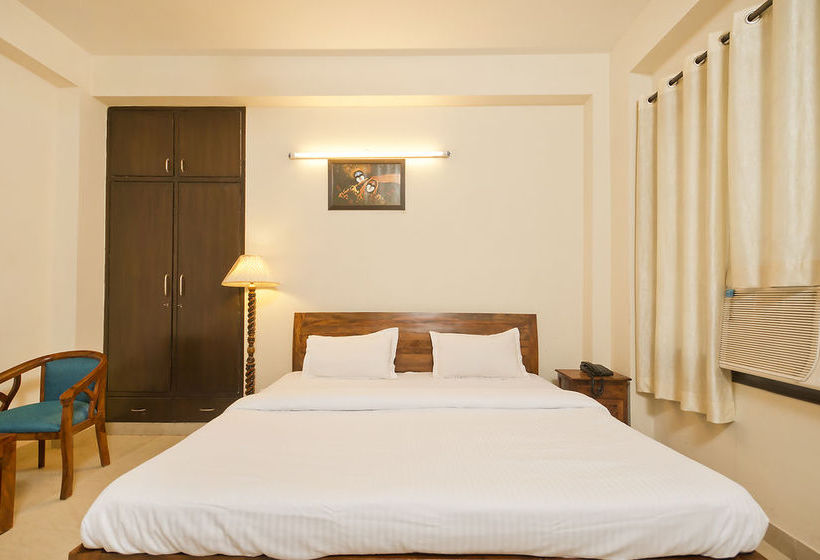 Hotel Oyo Rooms Galleria Market 12
