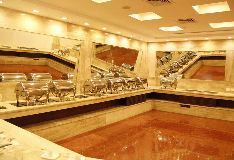 Hotel Country Inn & Suites Bathinda 17