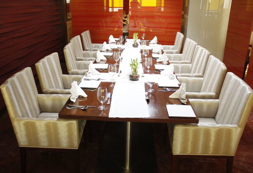 Hotel Country Inn & Suites Bathinda 18