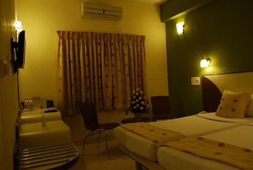 Hotel Pandian Opp Railway Station 12