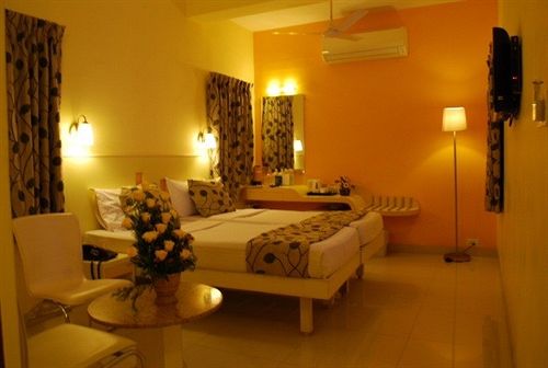 Hotel Pandian Opp Railway Station 13