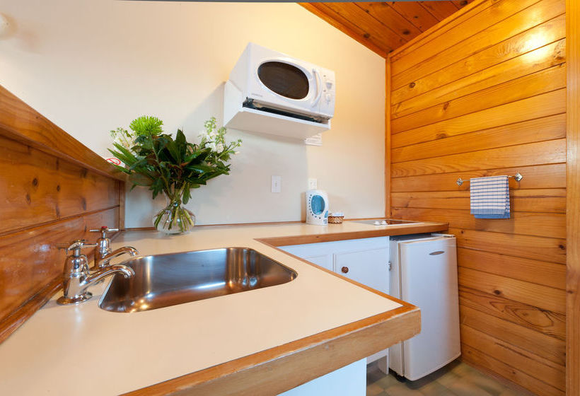 Outrigger Motel Paihia 10