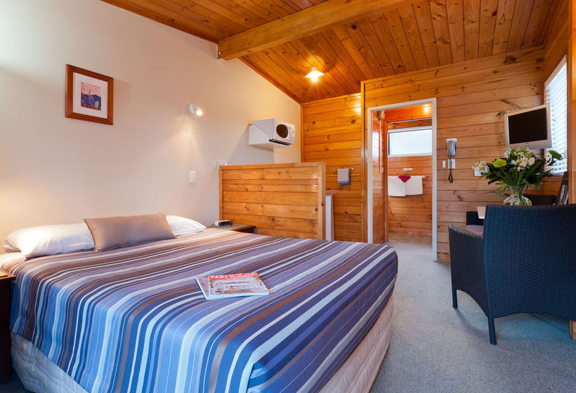 Outrigger Motel Paihia 11