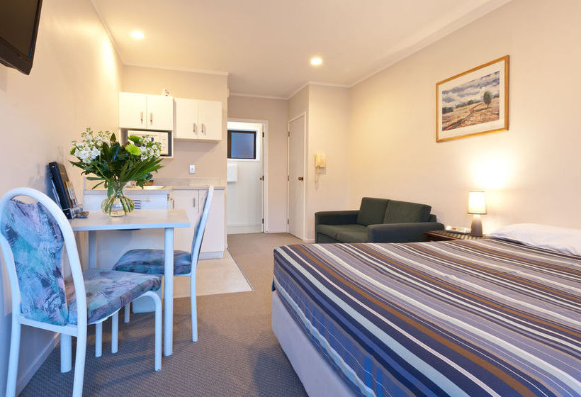 Outrigger Motel Paihia 6