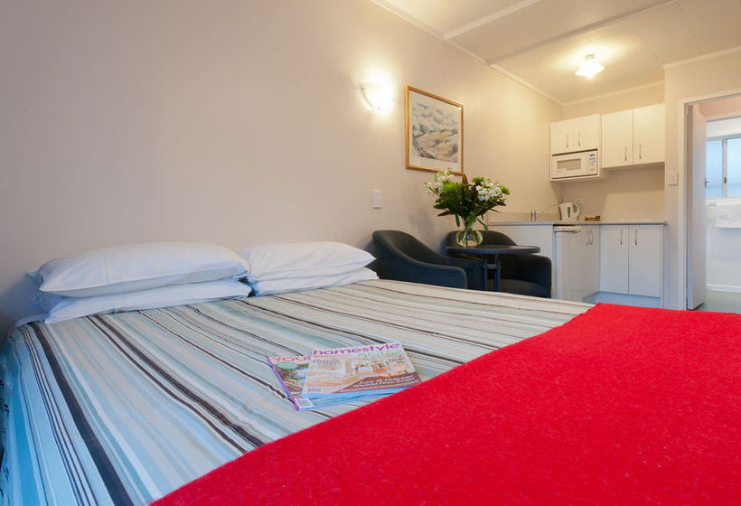 Outrigger Motel Paihia 8