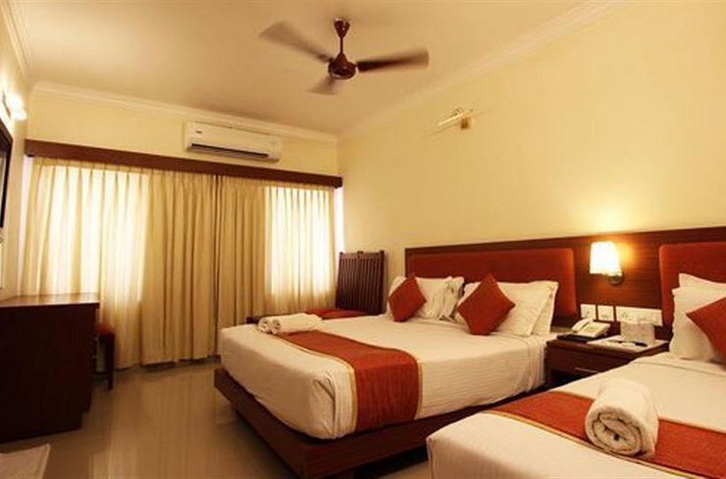 Hotel The Gopi Nivas Grand 4