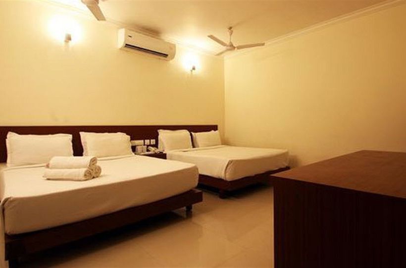 Hotel The Gopi Nivas Grand 6