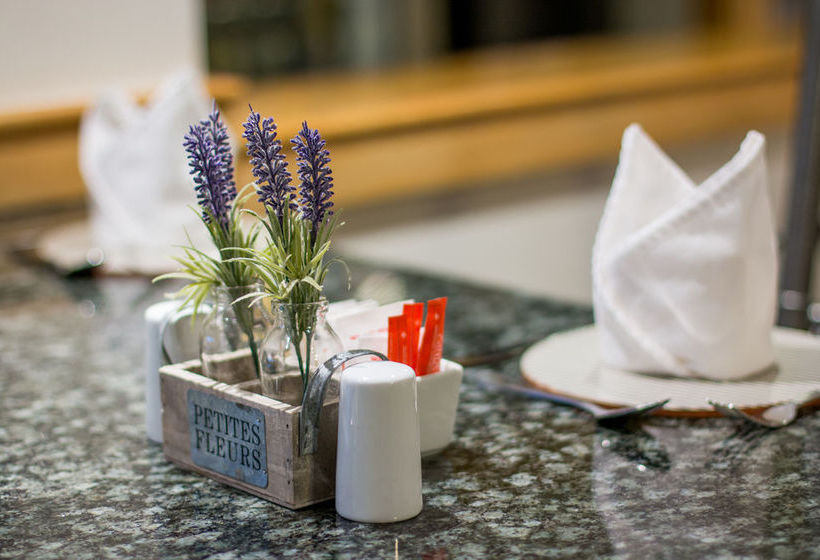 Hotel Road Lodge Cape Town International Airport 20