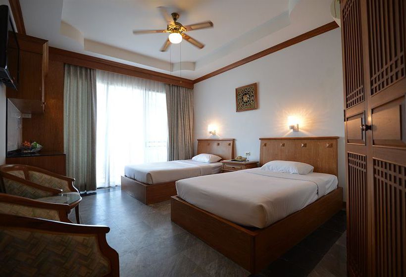 Hotel In On The Beach 14