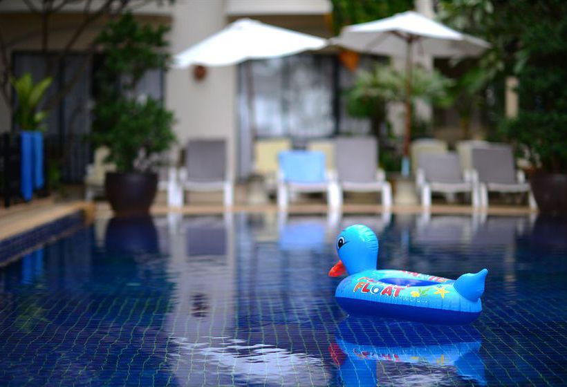 Hotel In On The Beach 17