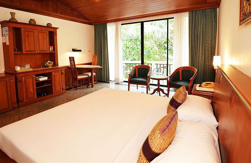 Hotel In On The Beach 5