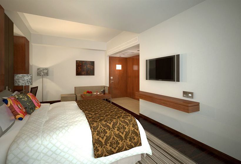 Lemon Tree Hotel Dehradun 1