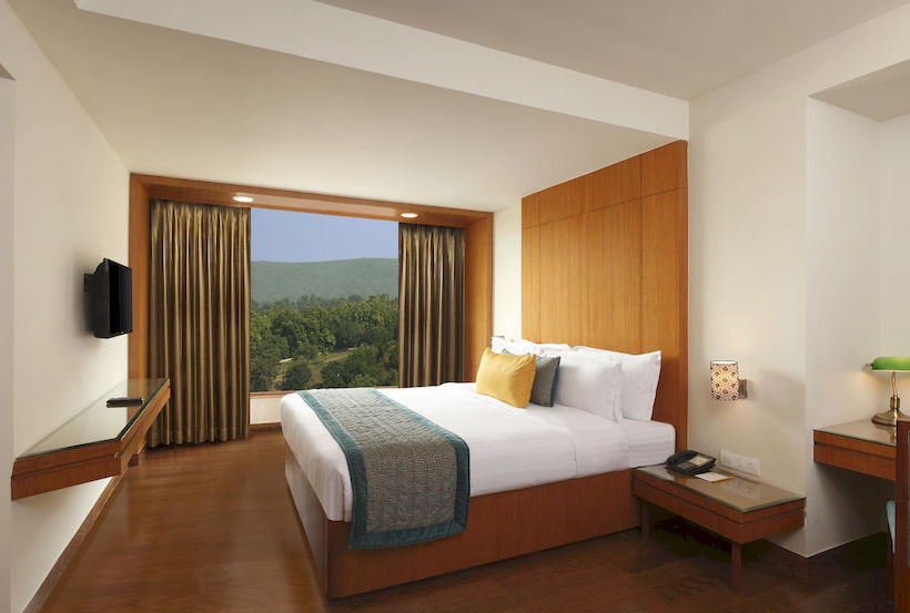 Lemon Tree Hotel Dehradun 10