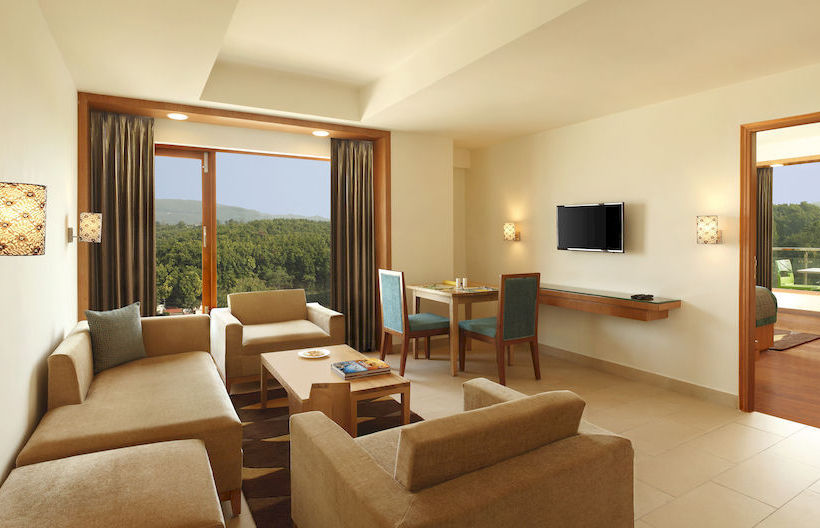 Lemon Tree Hotel Dehradun 4