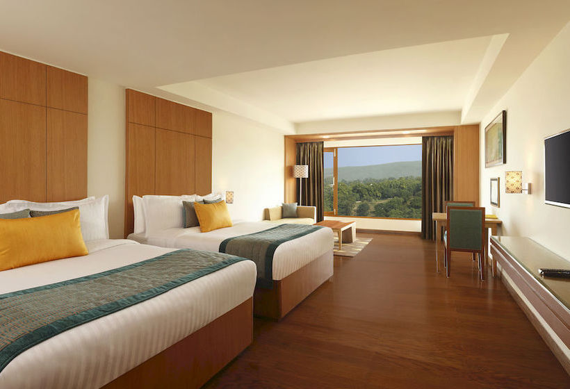 Lemon Tree Hotel Dehradun 5