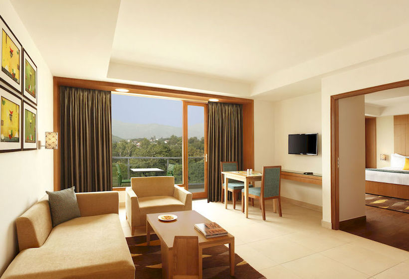 Lemon Tree Hotel Dehradun 6