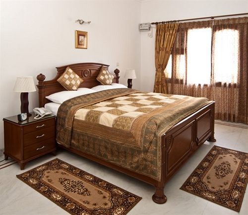 Hotel The Mayflower 8