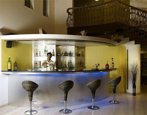 Hotel 10 Calangute 9