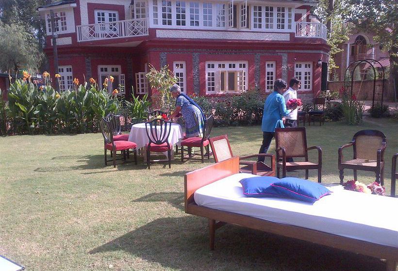 Hotel Colonel`s Retreat Srinagar