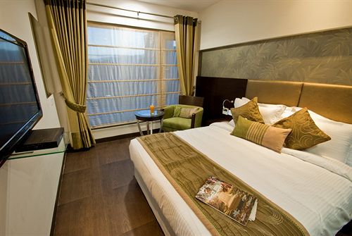 Hotel Green Leaves 13