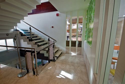 Hotel Green Leaves 14