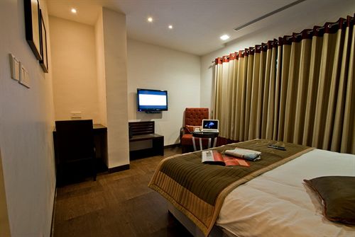 Hotel Green Leaves 18