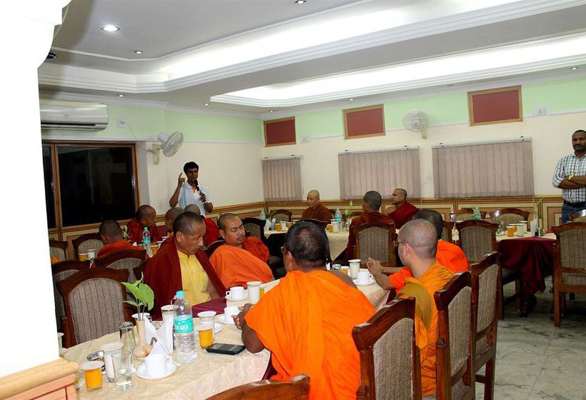 Hotel Delta International 11