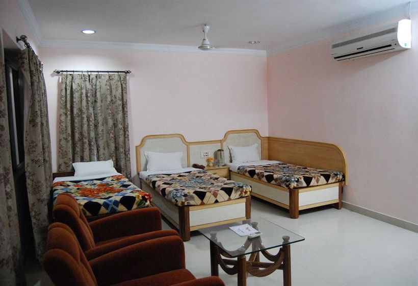 Hotel Delta International 5