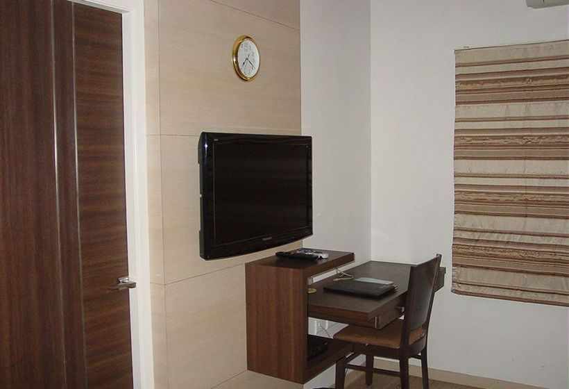 Pension Executive Comfort Guest House T. Nagar Nandanam 4