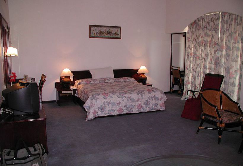 Velan Hotel Greenfields 8