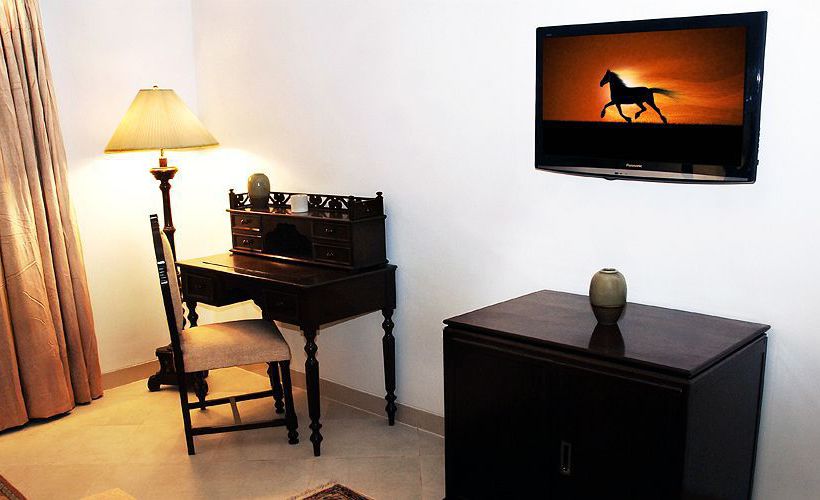 Acacia Palms Resort 4