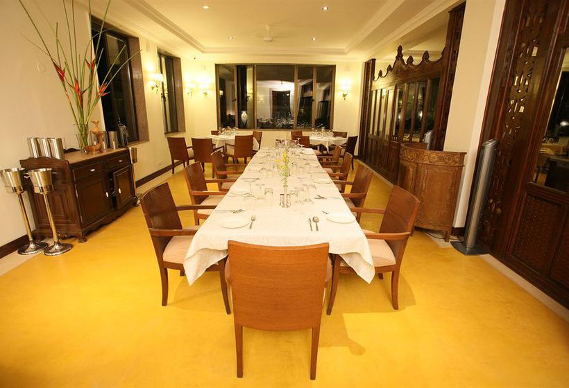 Acacia Palms Resort 8