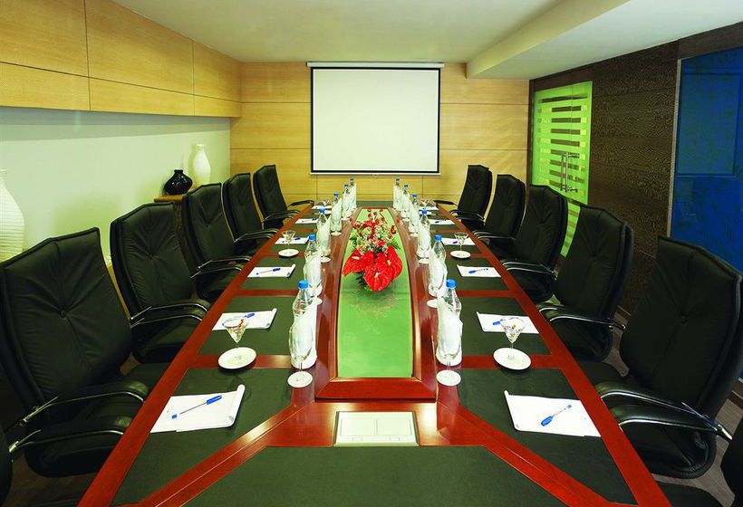 Hotel Grt Grand Estancia Salem 5