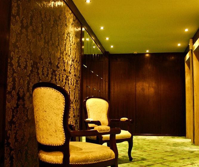 Hotel Pine Spring Wazir Bagh 1