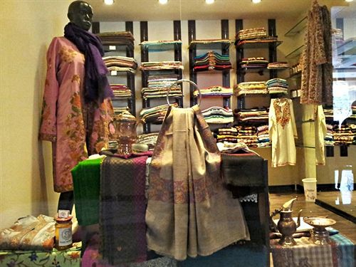 Hotel Pine Spring Wazir Bagh 11