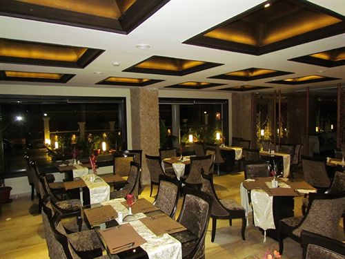 Hotel Pine Spring Wazir Bagh 14