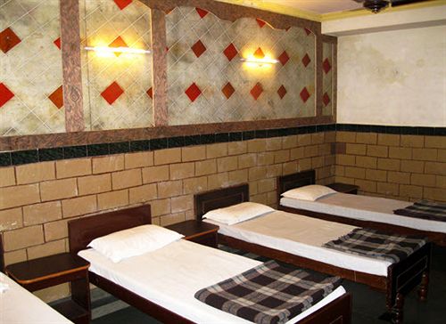 Hostel Ajay International 12