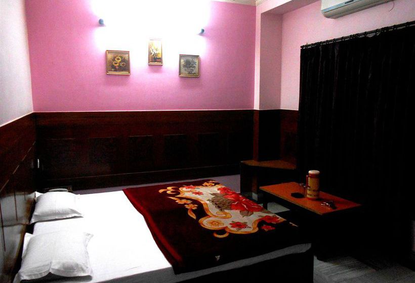 Hostel Ajay International 3