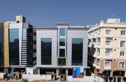 Red Sun Serviced Apartments 18