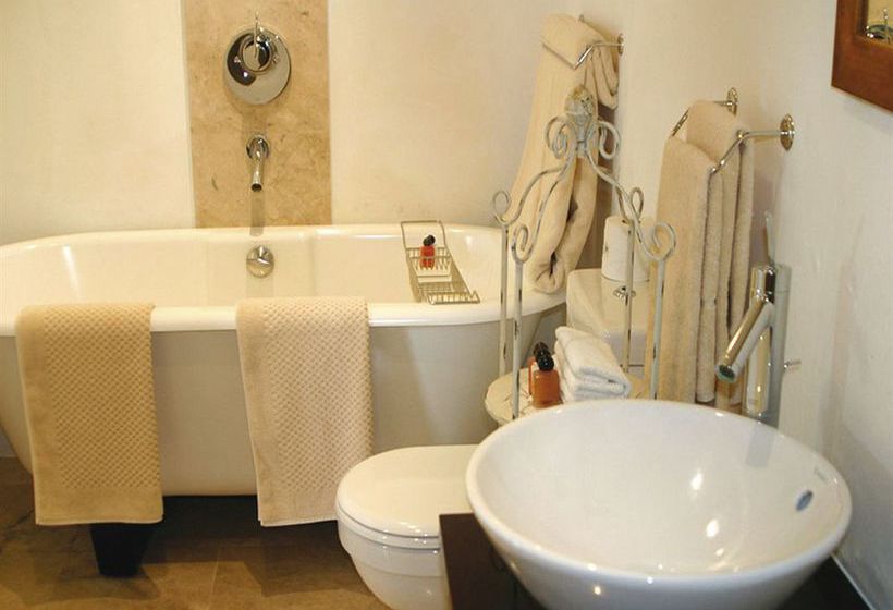 Amakhala Game Reserve - Leeuwenbosch Country House 13