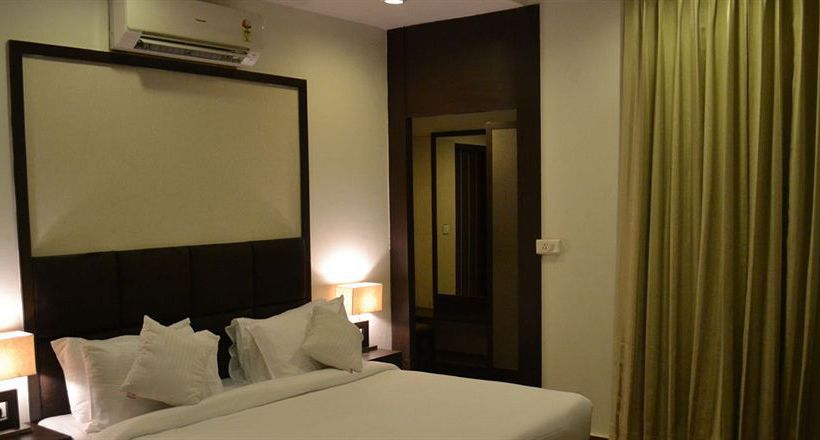 Hotel Cytrus Noida