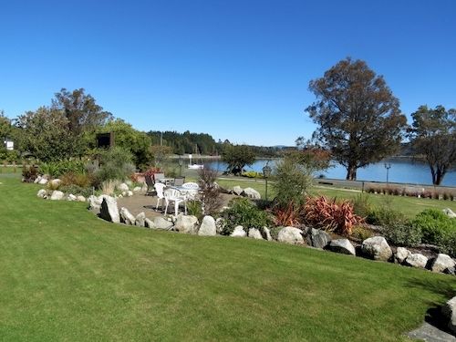 Fiordland Lakeview Motel And Apartments 13