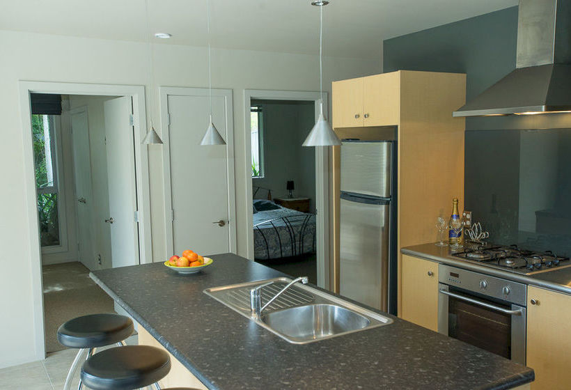 Fiordland Lakeview Motel And Apartments 4