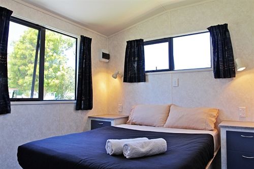 Hotel Russell - Orongo Bay Holiday Park 17